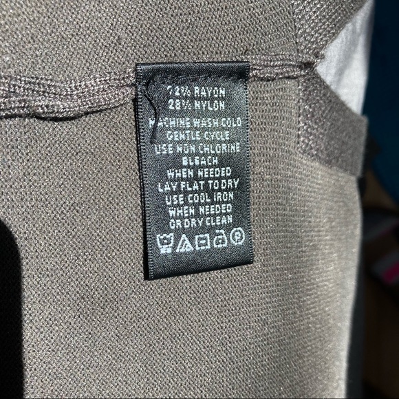 Long Open Cardigan Light Sweater in Olive Green - Picture 7 of 10